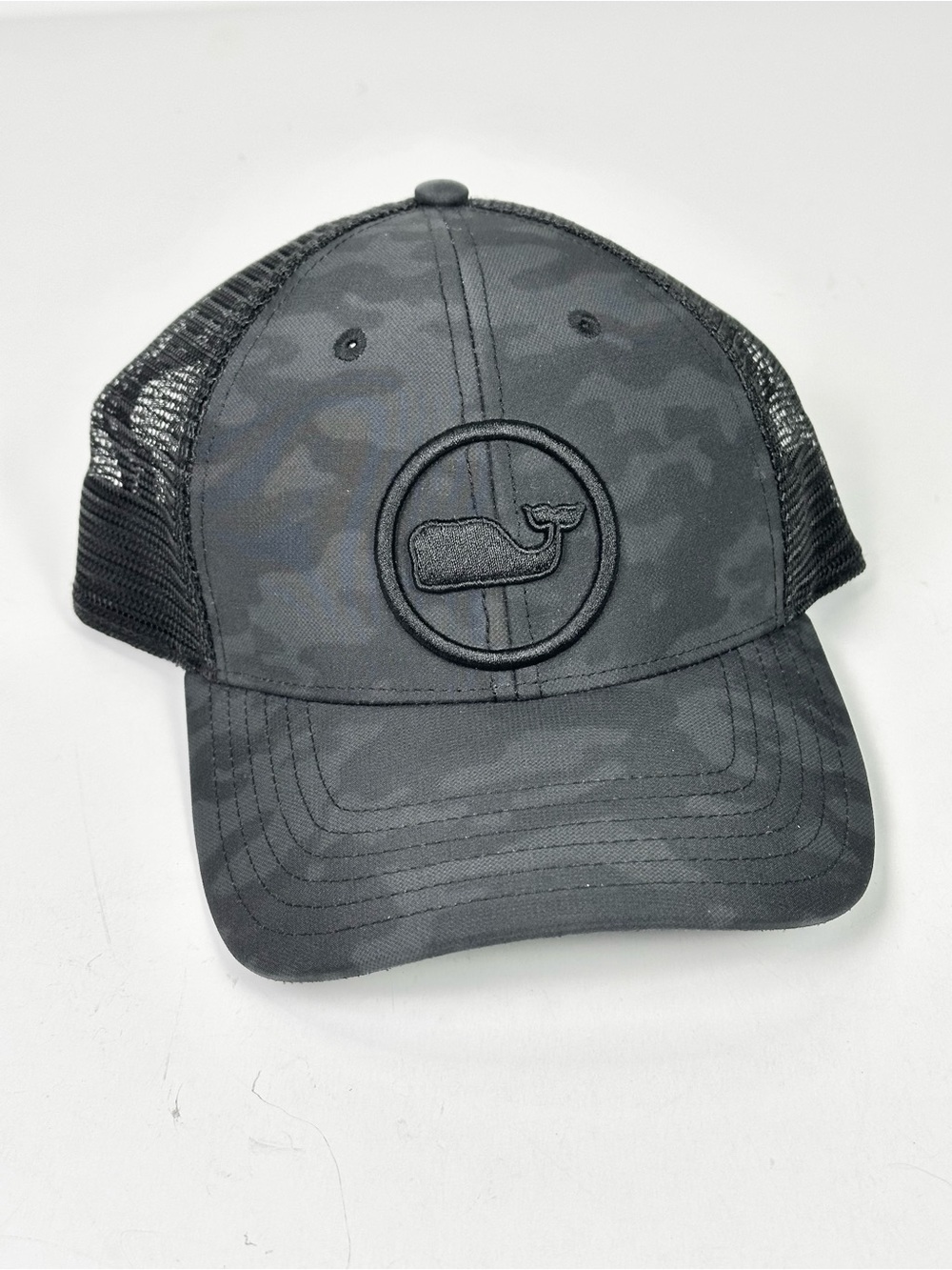 Vineyard VinesBlack Camo Whale Dot Performance Trucker Hat NEVER WORN